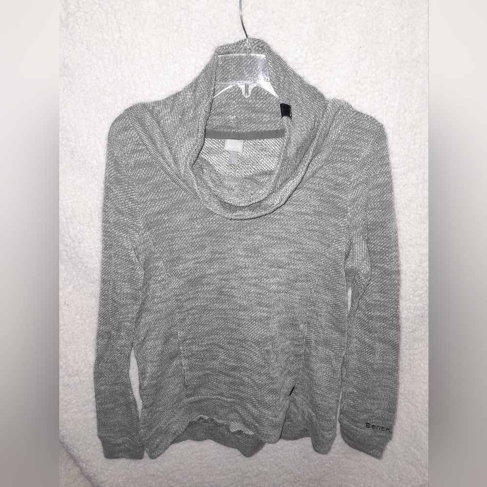 106. Bench Inject Overhead Sweater